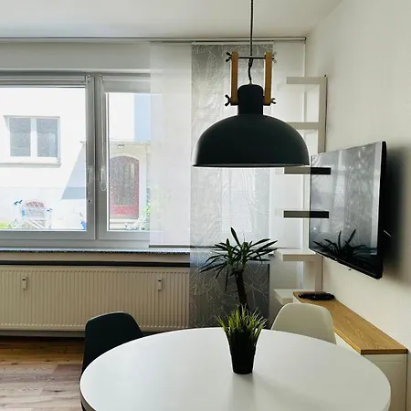 Cozy In Location Apartment *