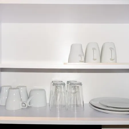 Livesto Easytripi - Cozy Apartment, Kitchen, Wifi, Location *